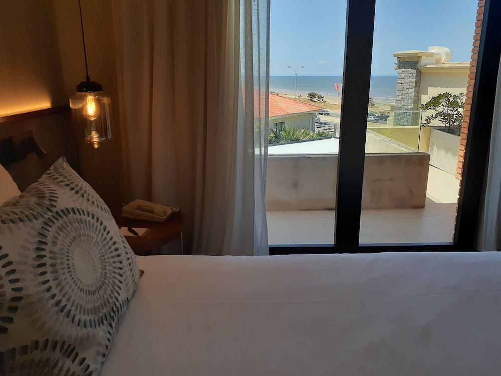 Cottage Carrasco Монтевидео Экстерьер фото